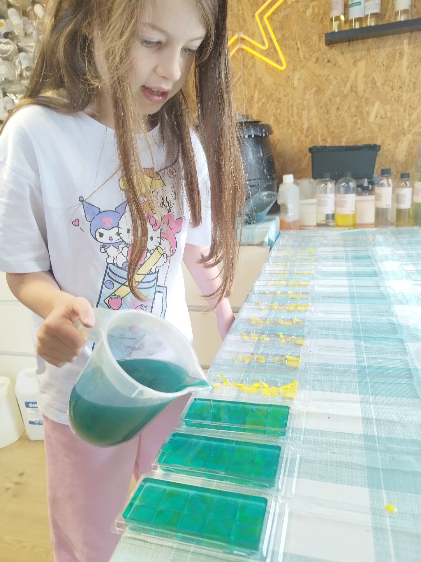 Beachy Vibes (Blue Rasp Slushie) by Edie