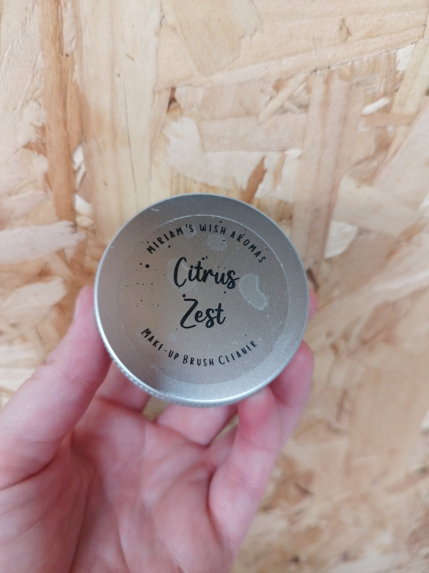 Make-up Brush Cleaner Tins